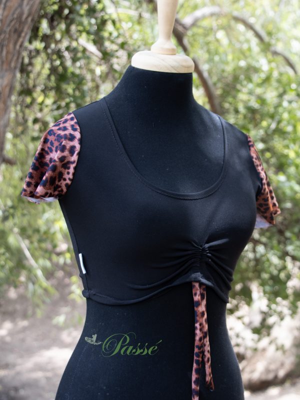 Top negro con recogido y mangas print - Imagen 1