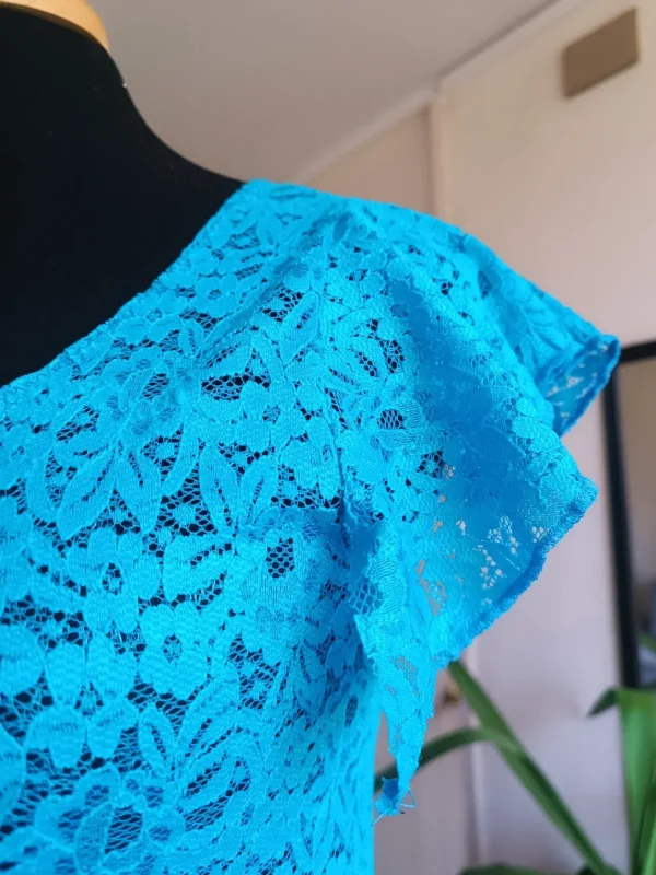 Vestido encaje en punta - celeste - Imagen 2